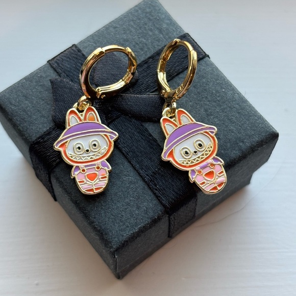 Labubu Themed Bracelet and Earring Set - Picture 3 of 10